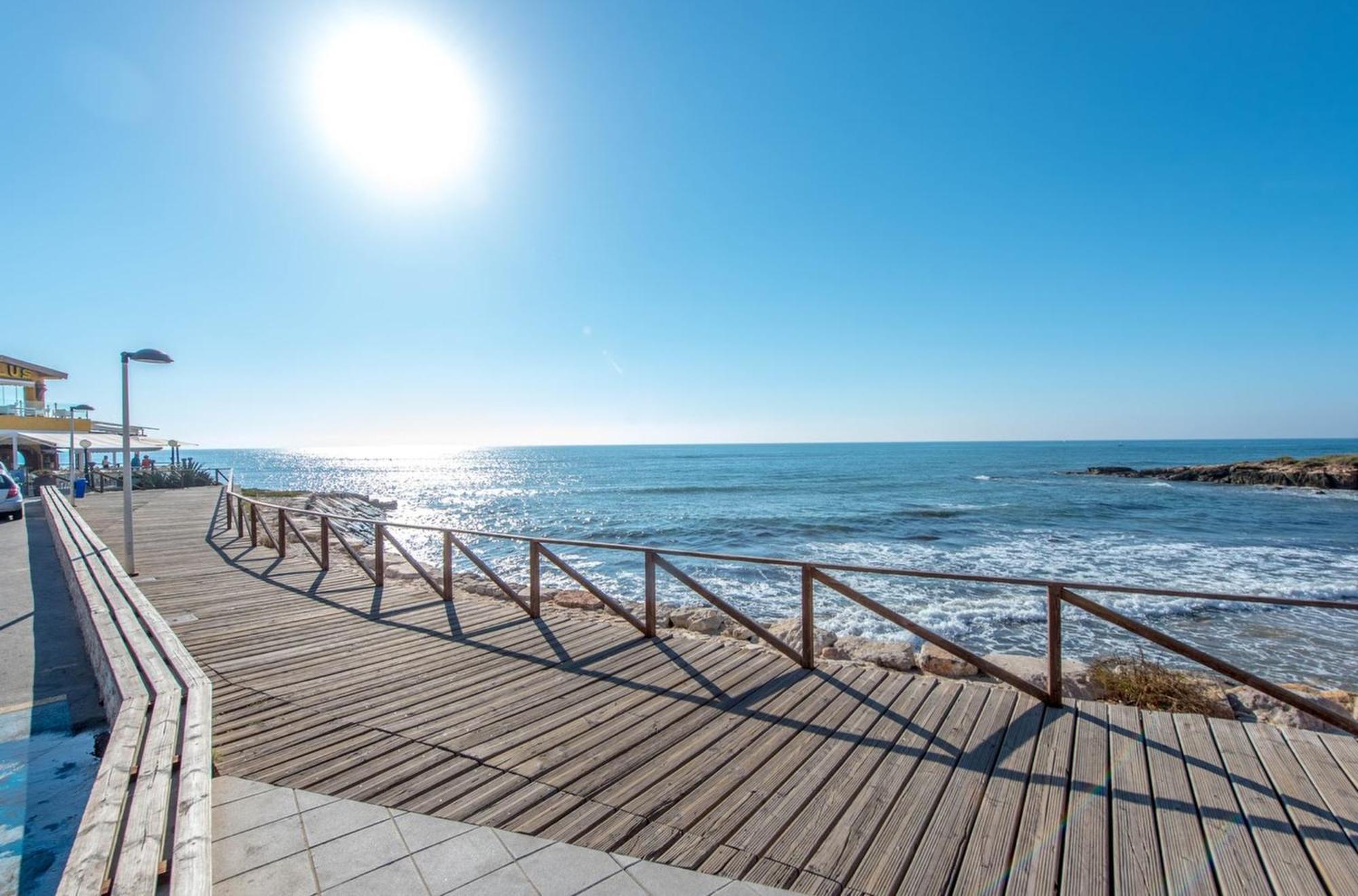 Punta Prima - Sun & Beach & Golf & Bike - Spanish South-Facing Terrace Apartment - La Recoleta - By The Sea Torrevieja Exterior foto